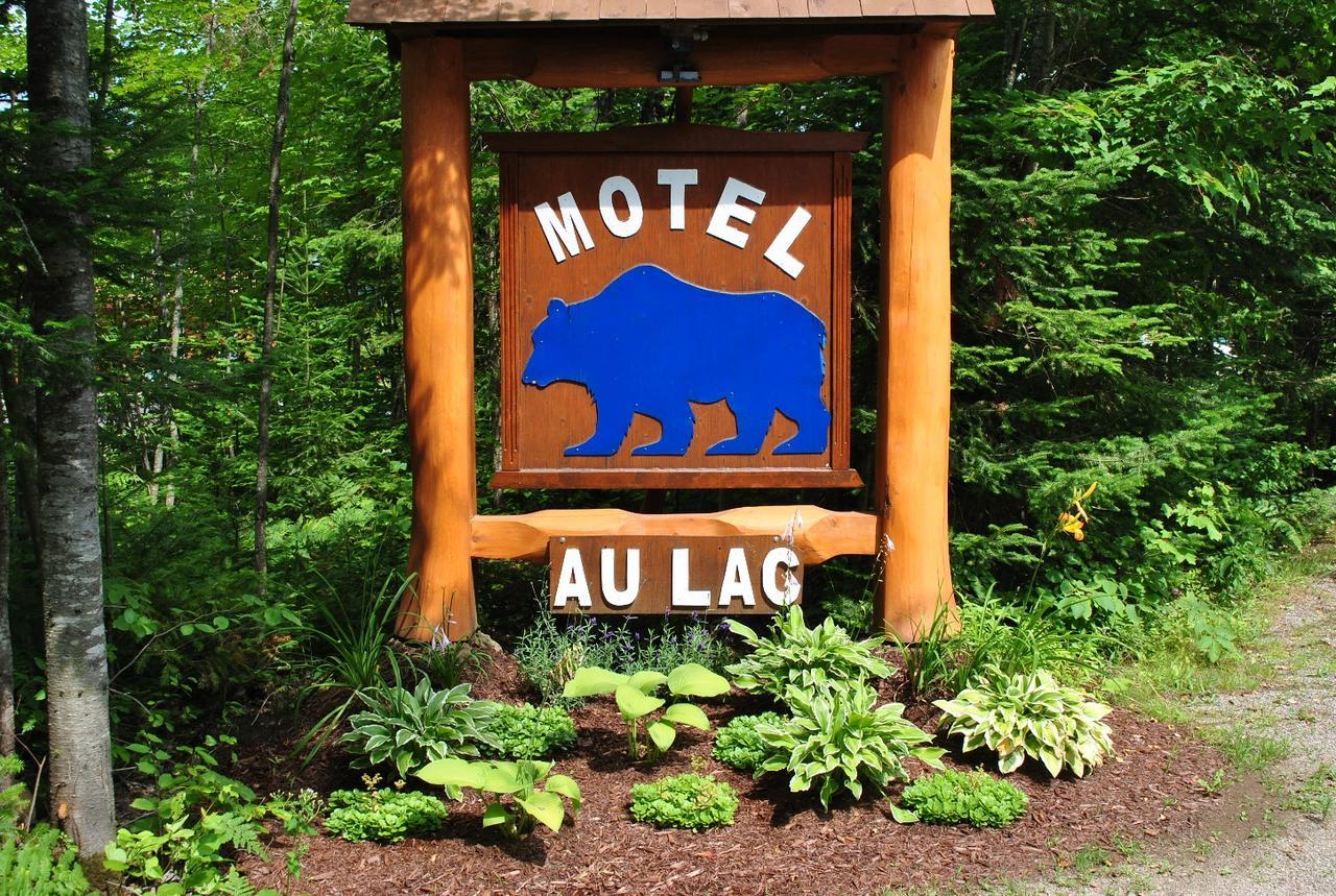 Motel Ours Bleu Lac-Saguay ภายนอก รูปภาพ